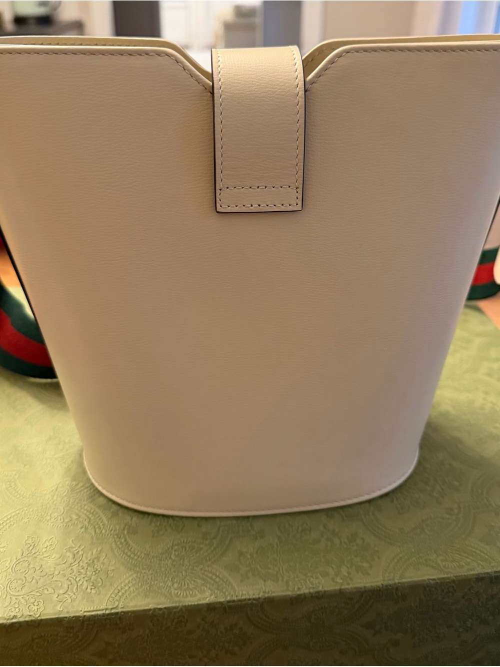Gucci Cream Leather Mini Bucket Bag with Sherry Line Shoulder Strap - Picture 5 of 12